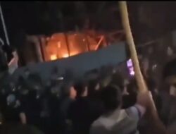 Sebut Yahya Sinwar “Teroris”, Kantor MBC TV Milik Saudi di Irak Dibakar Massa