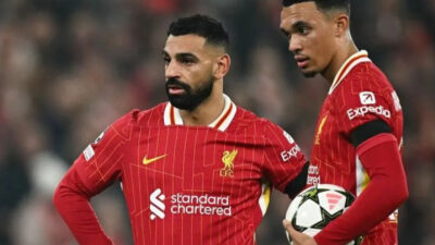 Pemain Liverpool Mohamed Salah dan Trent Alexander-Arnold. Foto : Istimewa