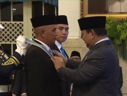 Aipda Irvan Polres Singkawang Terima Penghargaan Bintang Kemanusiaan dari Presiden