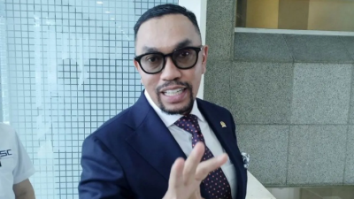 NasDem Nonaktifkan Ahmad Sahroni dan Nafa Urbach dari DPR RI Efektif 1 September 2025
