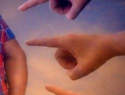 Sikap Profesional Menghadapi Iri dan Keraguan: Fokus pada Proses dan Hasil, Bukan Pujian Semu