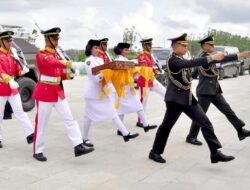 Tempuh Perjalanan 1.320 Kilometer dari Monas, Duplikat Bendera Merah Putih Tiba di Istana Negara IKN